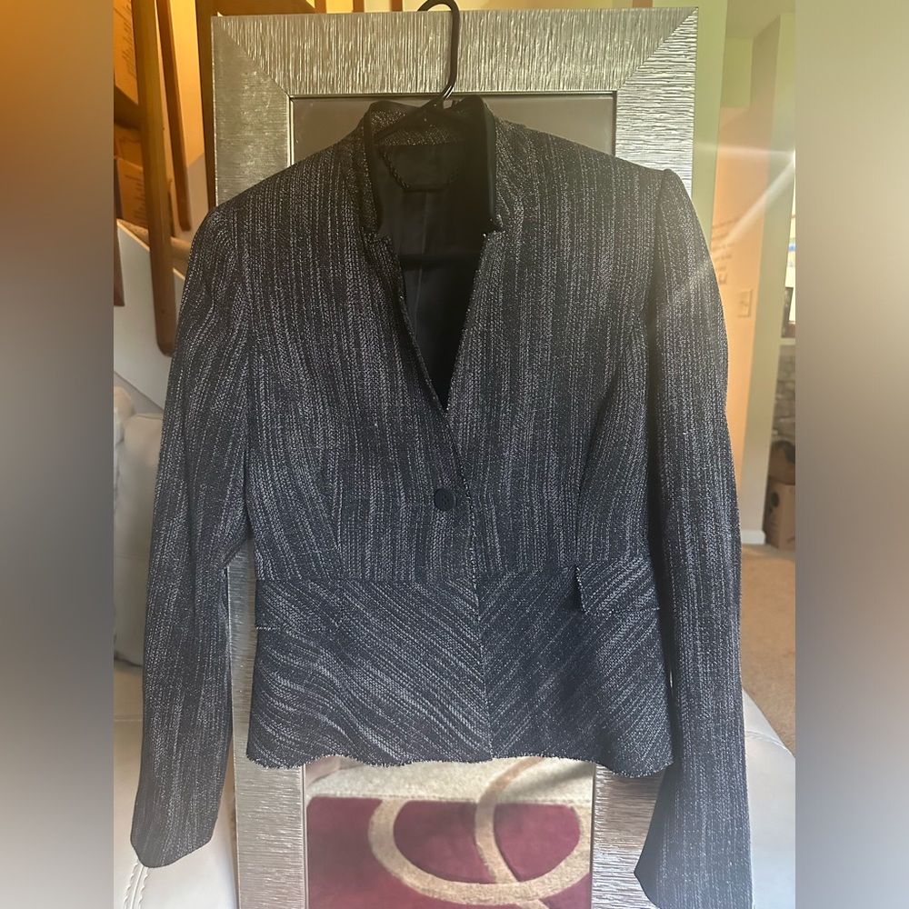 Elie Tahari black and white Tweed fitted Blazer Size 4
